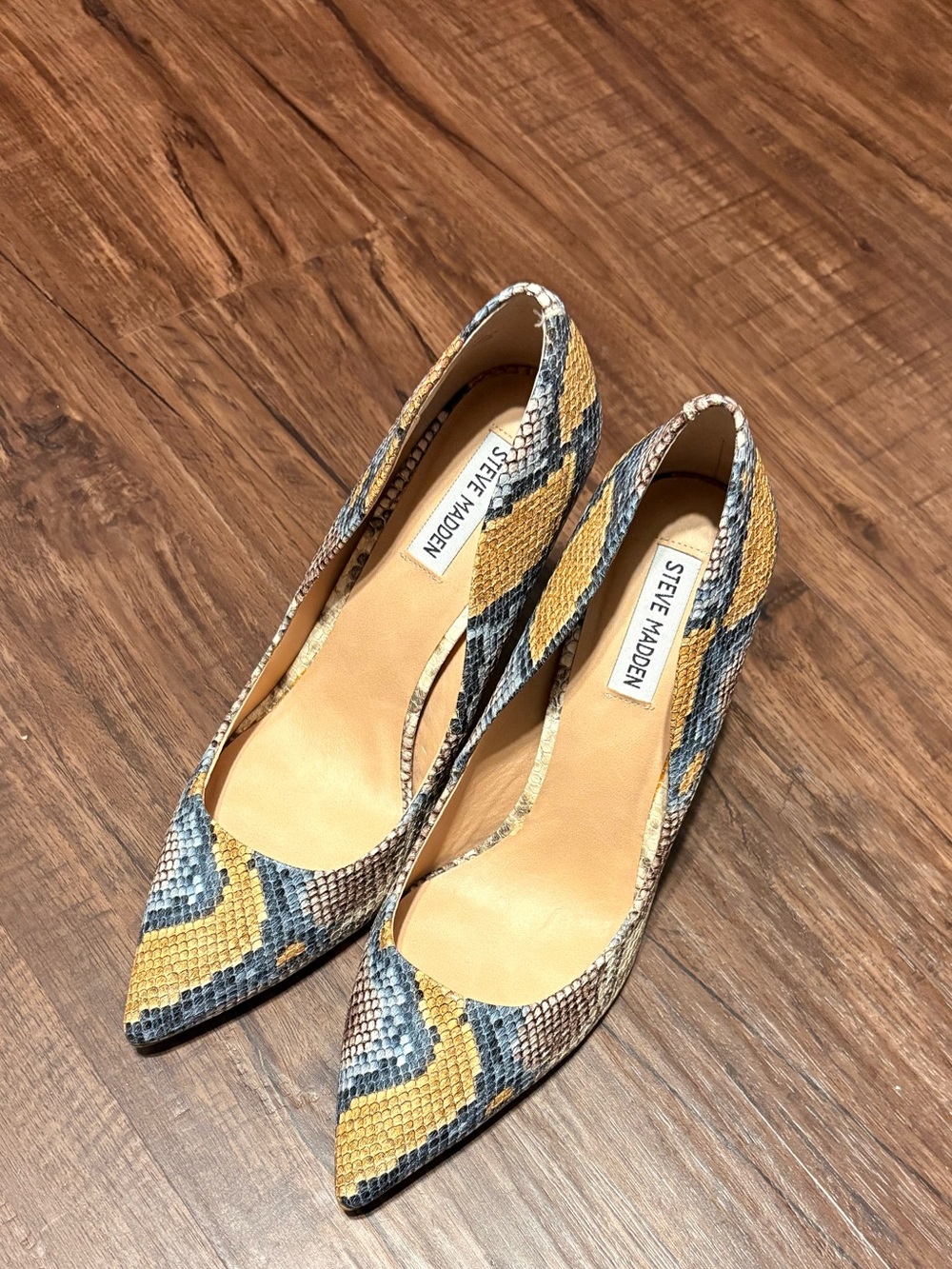 Steve Madden Pointed Snakeskin Pumps in Yellow and Gray